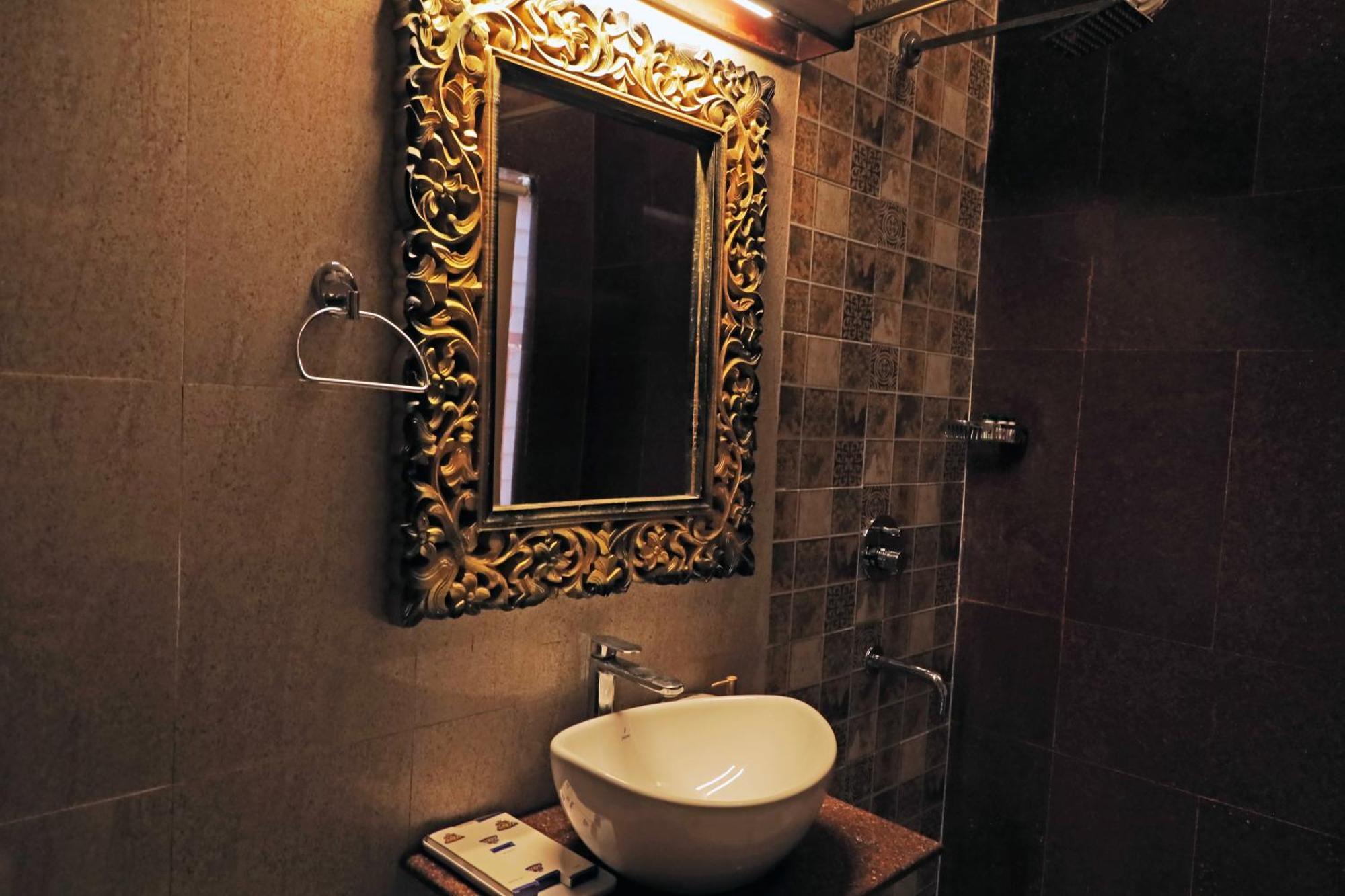 The Neeraj Ganga Heritage Palace Rishīkesh 外观 照片